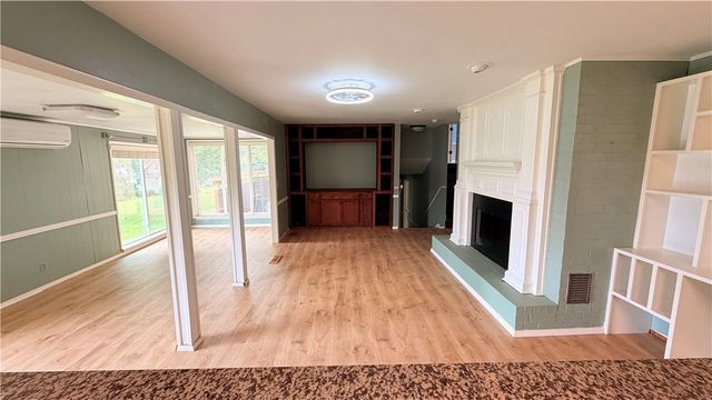 3601 W Weir Road, Fayetteville, AR 72704