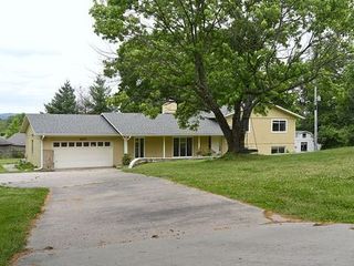 3601 W Weir Road, Fayetteville, AR 72704