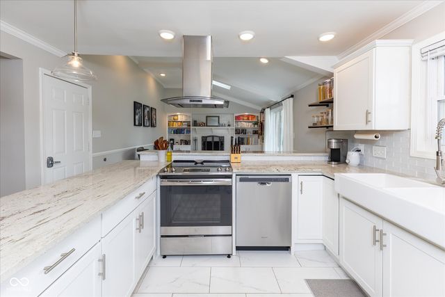 6528 Grandview Drive, Indianapolis, IN 46260