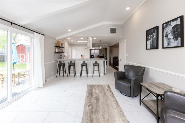 6528 Grandview Drive, Indianapolis, IN 46260