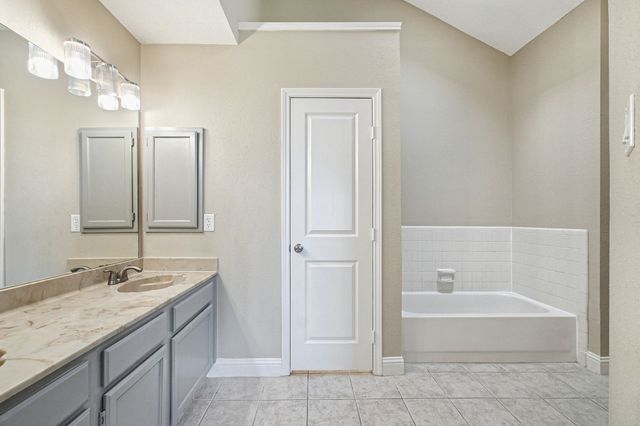 1229 Old Barn Lane, Mesquite, TX 75149