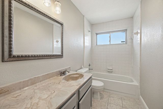 1229 Old Barn Lane, Mesquite, TX 75149