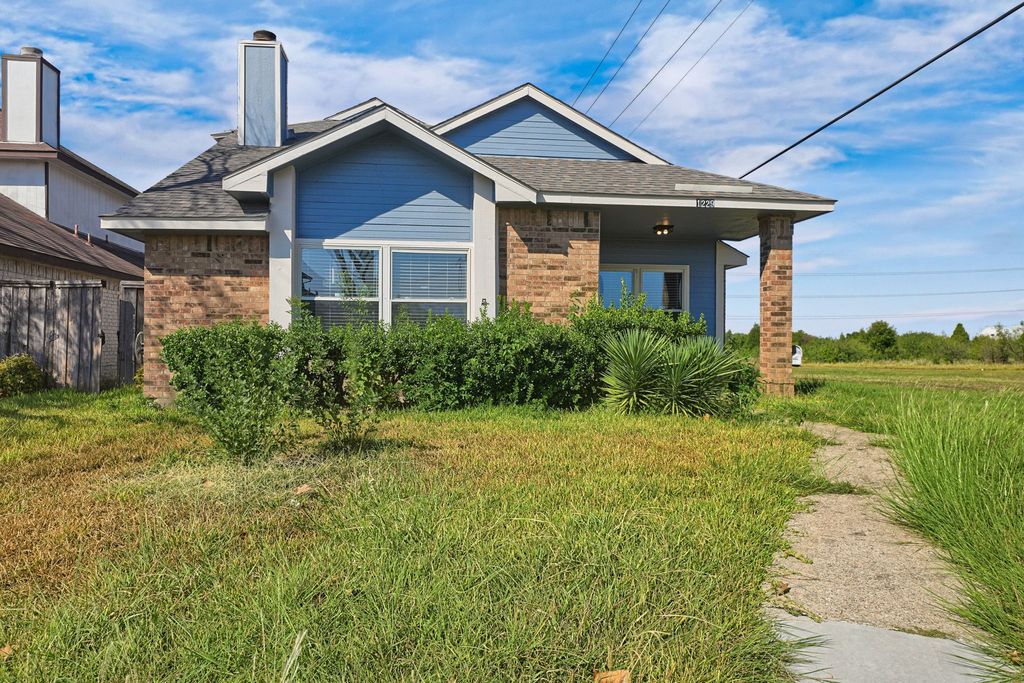 1229 Old Barn Lane, Mesquite, TX 75149