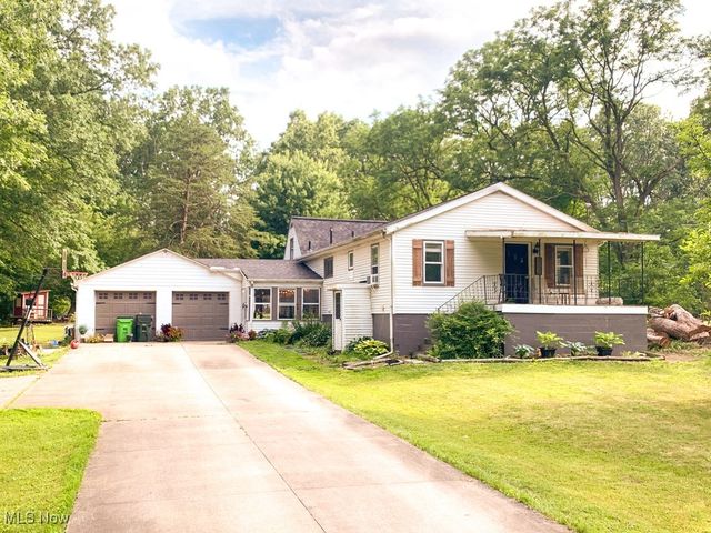 2054 Maplewood Road, Stow, OH 44224