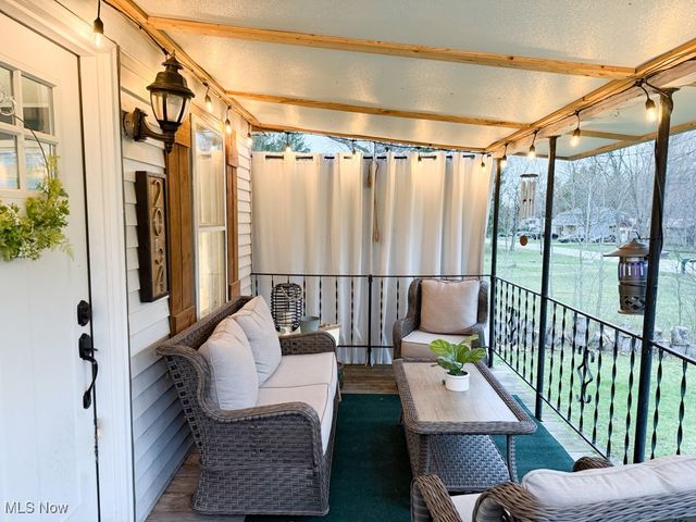 2054 Maplewood Road, Stow, OH 44224