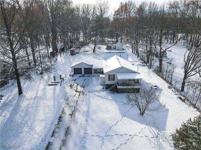 2054 Maplewood Road, Stow, OH 44224