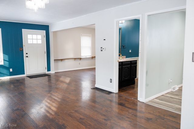 2054 Maplewood Road, Stow, OH 44224