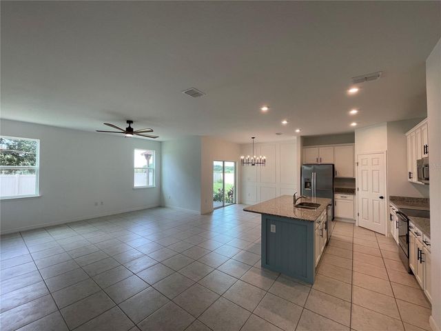 689 CROWN ROSE DRIVE, Eagle Lake, FL 33839