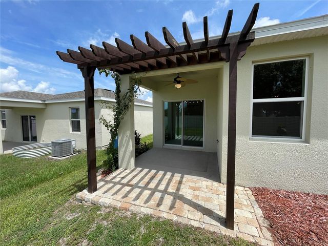 689 CROWN ROSE DRIVE, Eagle Lake, FL 33839