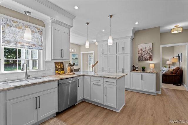 6530 St Cecelia Dr, Midlothian, VA 23112