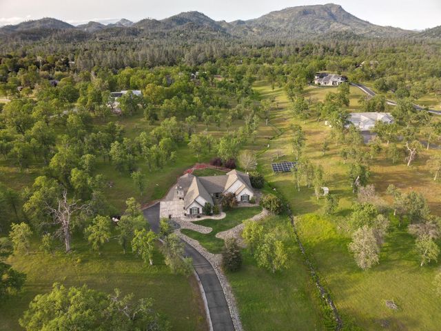 20700 Bernard Way, Redding, CA 96003