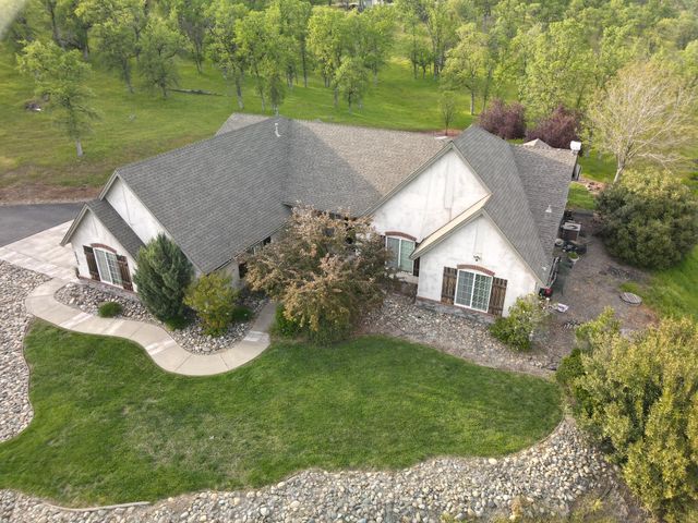 20700 Bernard Way, Redding, CA 96003