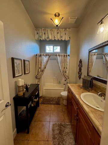 20700 Bernard Way, Redding, CA 96003