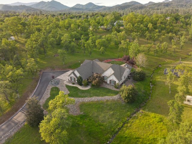 20700 Bernard Way, Redding, CA 96003