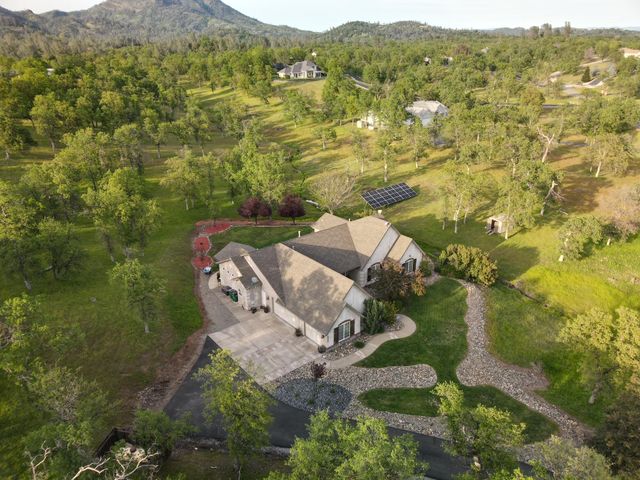 20700 Bernard Way, Redding, CA 96003