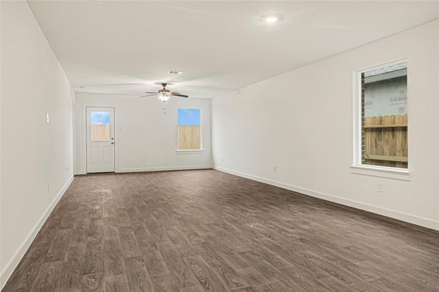10639 Dogwood Sky Drive, Beasley, TX 77417
