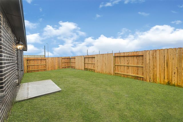 10639 Dogwood Sky Drive, Beasley, TX 77417