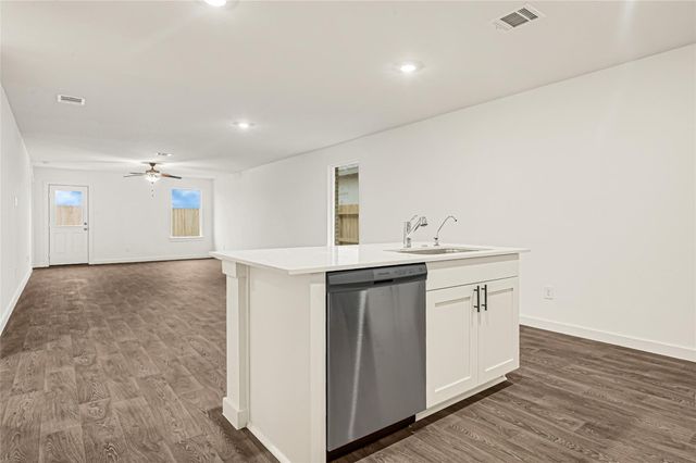 10639 Dogwood Sky Drive, Beasley, TX 77417