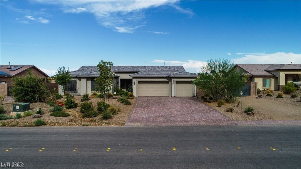 7458 McLeod Drive, Las Vegas, NV 89120