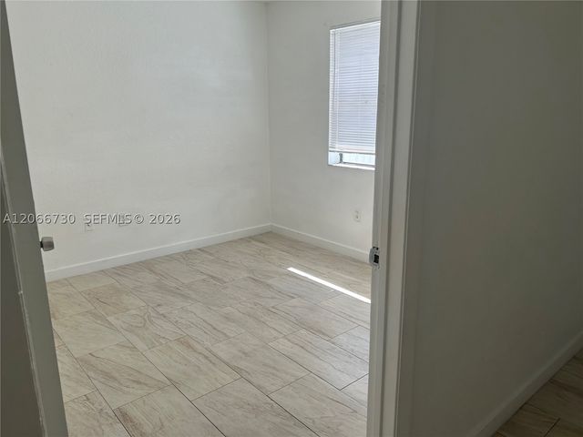 2124-2126 Thomas St 2126, Hollywood, FL 33020