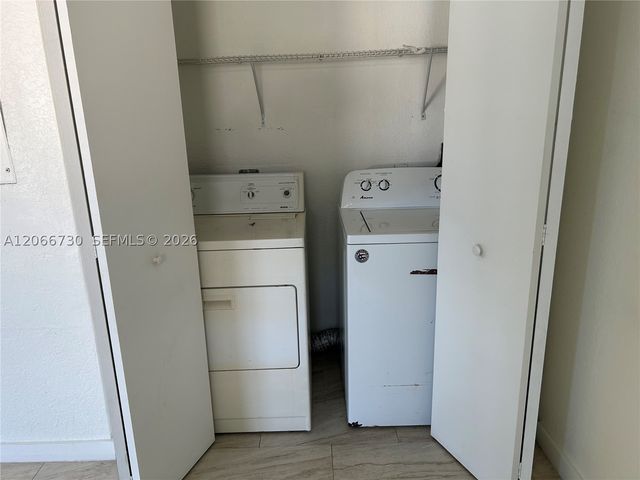 2124-2126 Thomas St 2126, Hollywood, FL 33020