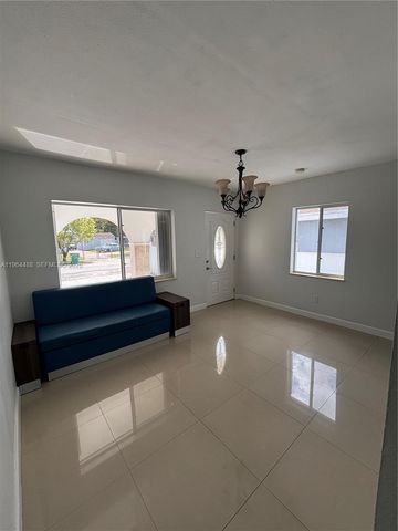 6823 SW 25th St, Miami, FL 33155