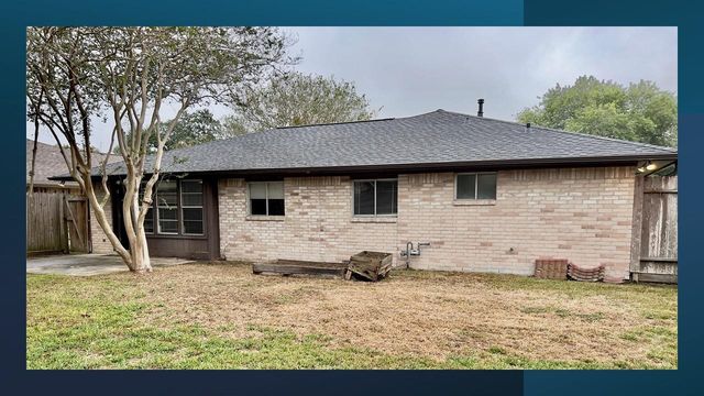 439 Woodrail Drive, Houston, TX 77598