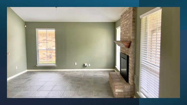 439 Woodrail Drive, Houston, TX 77598