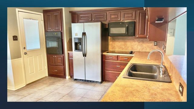 439 Woodrail Drive, Houston, TX 77598