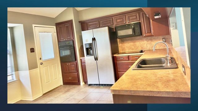 439 Woodrail Drive, Houston, TX 77598