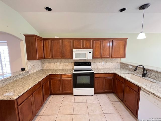 1303 BLUFF FOREST, San Antonio, TX 78248
