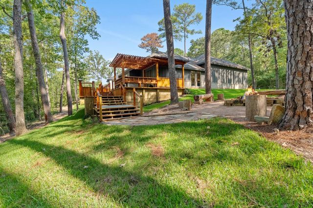 205 Tall Pine, Livingston, TX 77351