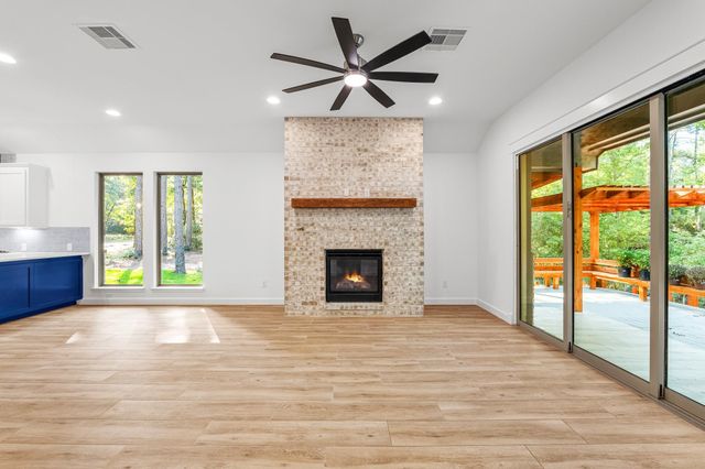 205 Tall Pine, Livingston, TX 77351