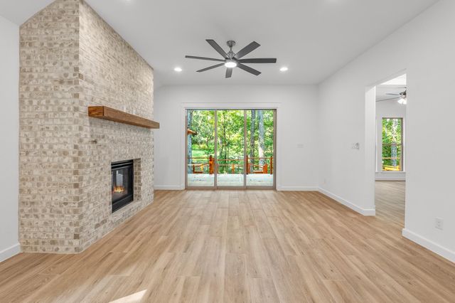 205 Tall Pine, Livingston, TX 77351