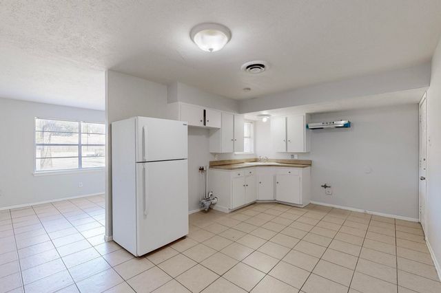 220 W Union Bower Road, Irving, TX 75061
