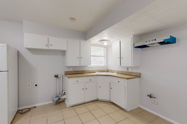 220 W Union Bower Road, Irving, TX 75061