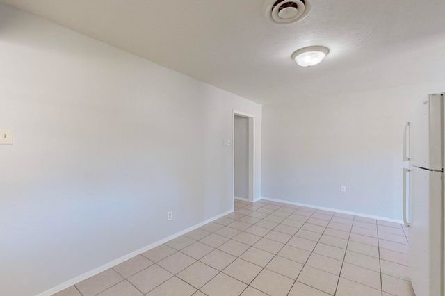 220 W Union Bower Road, Irving, TX 75061