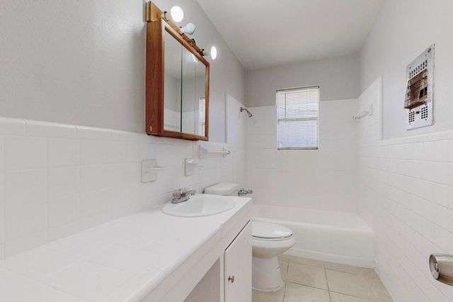 220 W Union Bower Road, Irving, TX 75061