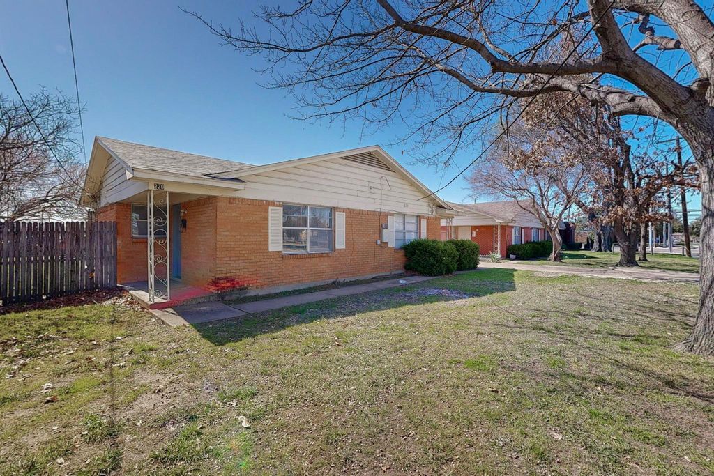 220 W Union Bower Road, Irving, TX 75061