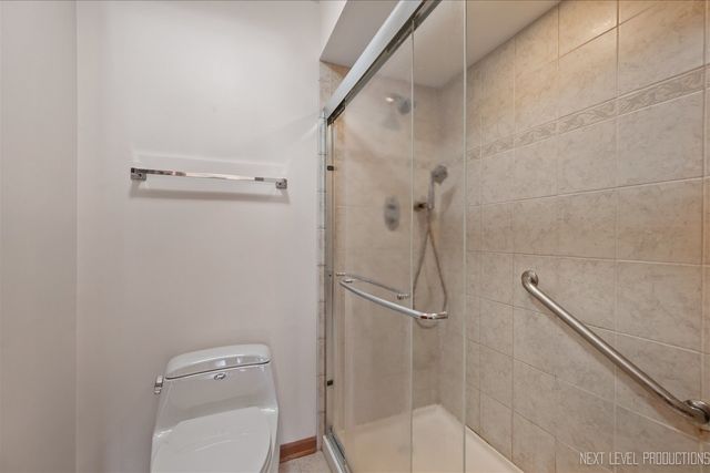 114 Elmtree Court 114, St. Charles, IL 60174