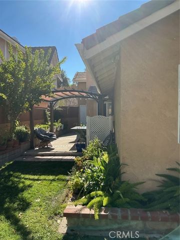 19849 Collins, Canyon Country (santa Clarita), CA 91351