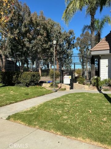 19849 Collins, Canyon Country (santa Clarita), CA 91351