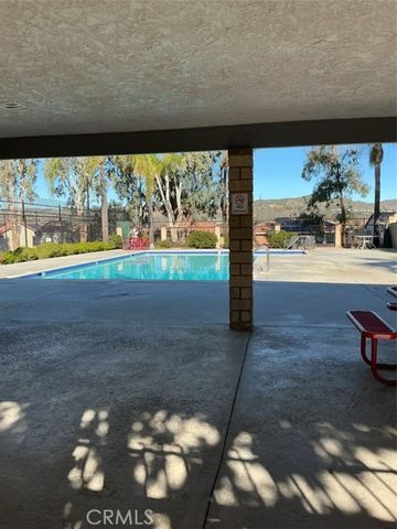 19849 Collins, Canyon Country (santa Clarita), CA 91351