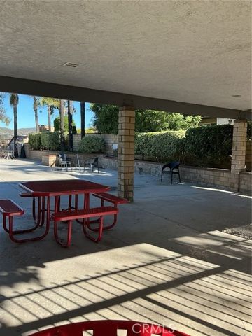 19849 Collins, Canyon Country (santa Clarita), CA 91351