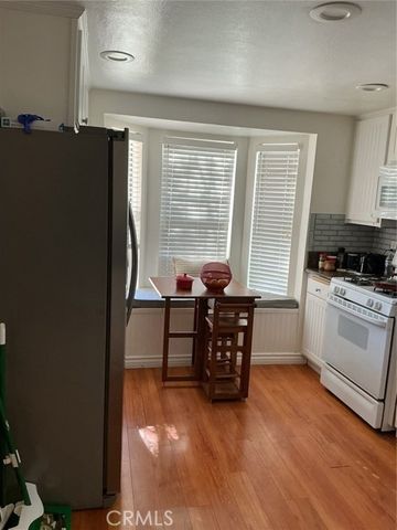 19849 Collins, Canyon Country (santa Clarita), CA 91351