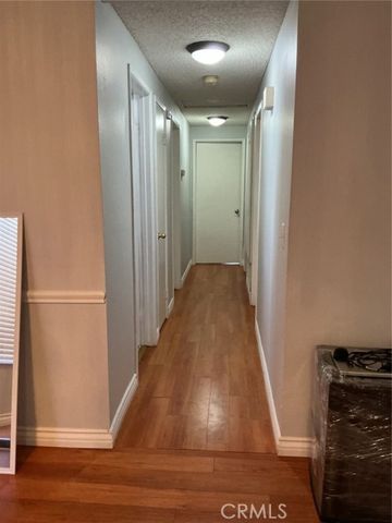 19849 Collins, Canyon Country (santa Clarita), CA 91351