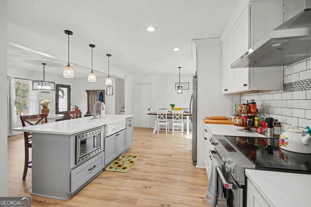 6898 Lakeshore Drive, Douglasville, GA 30135