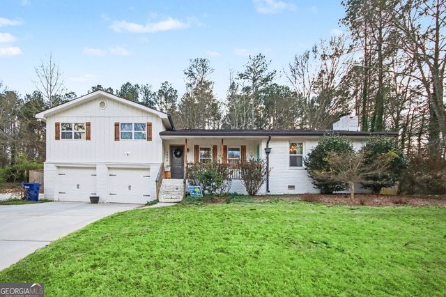 6898 Lakeshore Drive, Douglasville, GA 30135