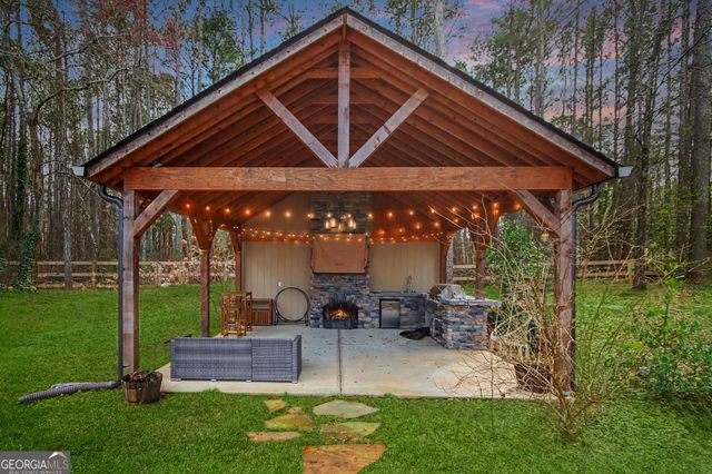 6898 Lakeshore Drive, Douglasville, GA 30135