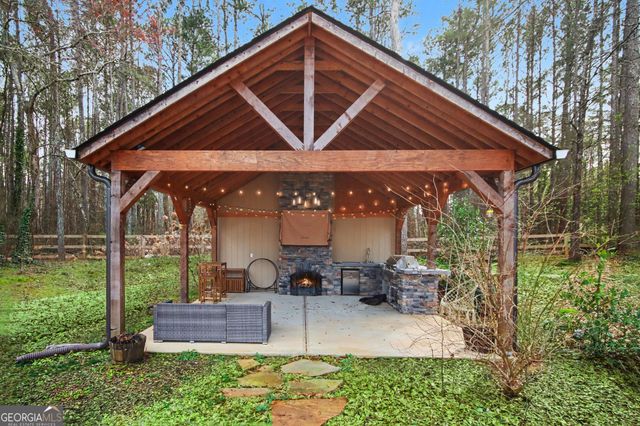 6898 Lakeshore Drive, Douglasville, GA 30135